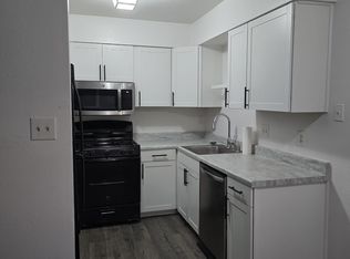 1233 Menaul Blvd NW APT D, Albuquerque, NM 87107