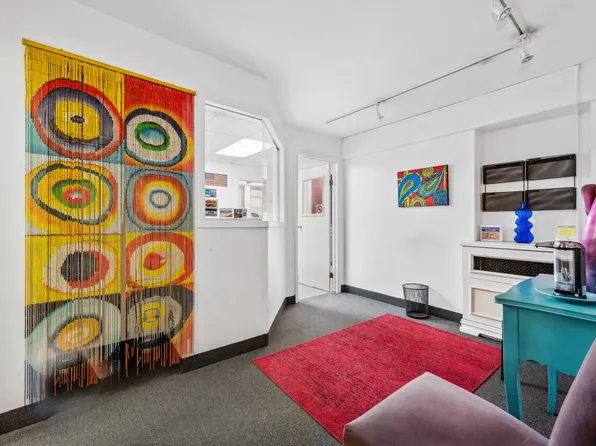 55 East 9th Street 1F image 2 of 12