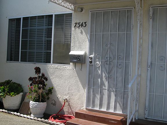 5th image of 7343 Tujunga Ave