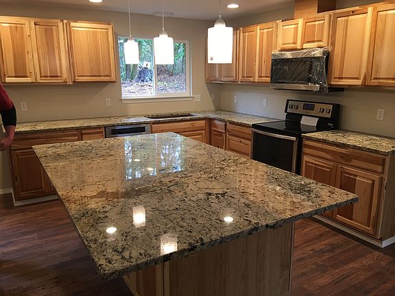4th image of 400 Alderbrook Pl