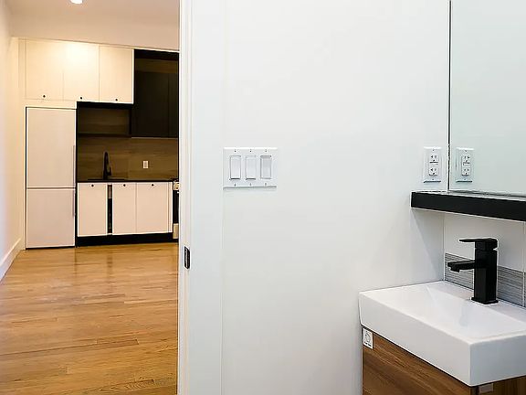 5th image of 1513 Jefferson Ave #2F