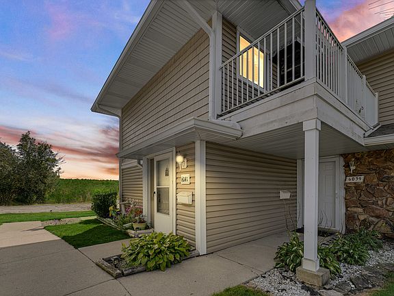 4th image of 6041 Kit Carson Dr #16-4
