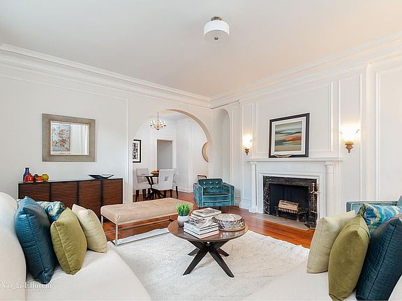 2nd image of 205 W 89th St #2J