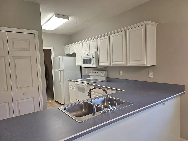 140 Turnbull Villas Cir — Photo 10