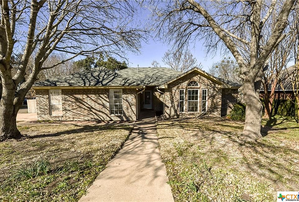 1st image of 608 Clara Dr