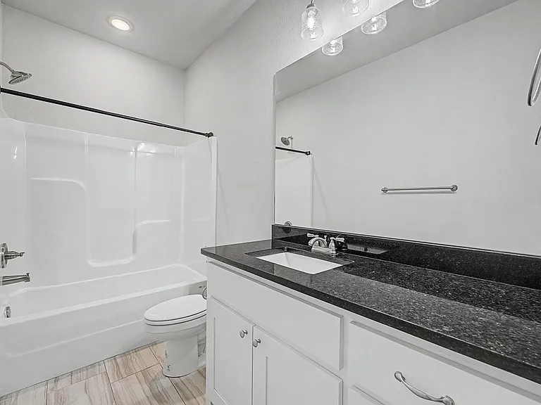 431 Linda Ln — Photo 4