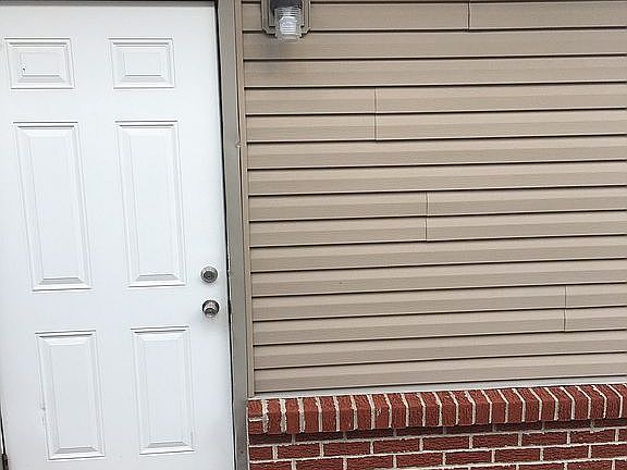 4th image of 20937 Washington St
