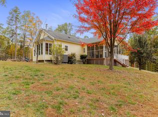 738 Beeman Ln, Berkeley Spgs, WV 25411