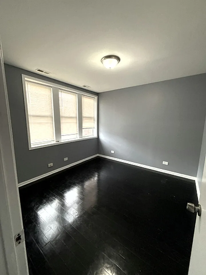 Cheltenham Apartments — Photo 2