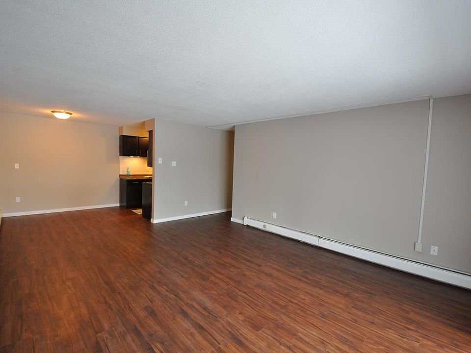 2nd image of 504 James Ave