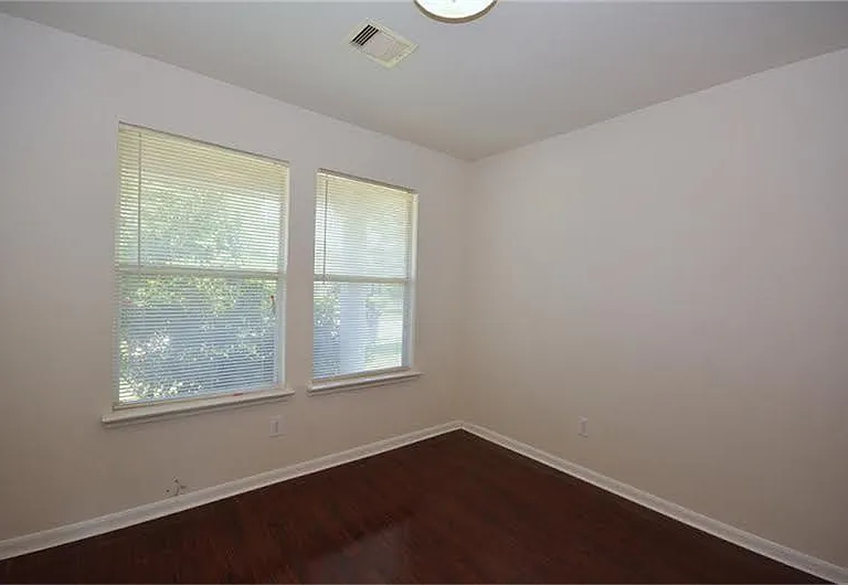 8106 Arrington Forest Ln — Photo 6