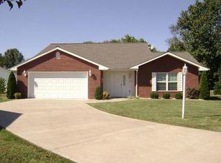 506 Lexington Ct, Carbondale, IL 62901