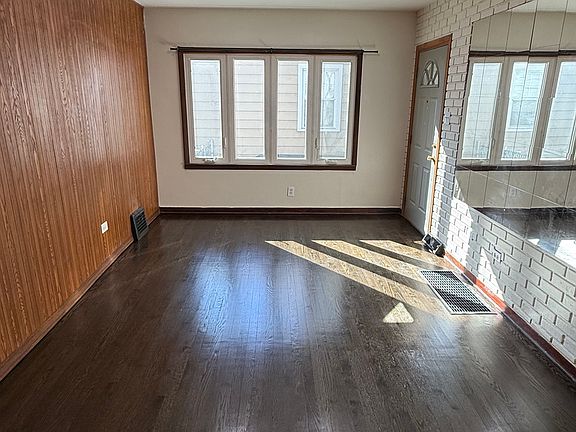 2nd image of 840 175th St #1