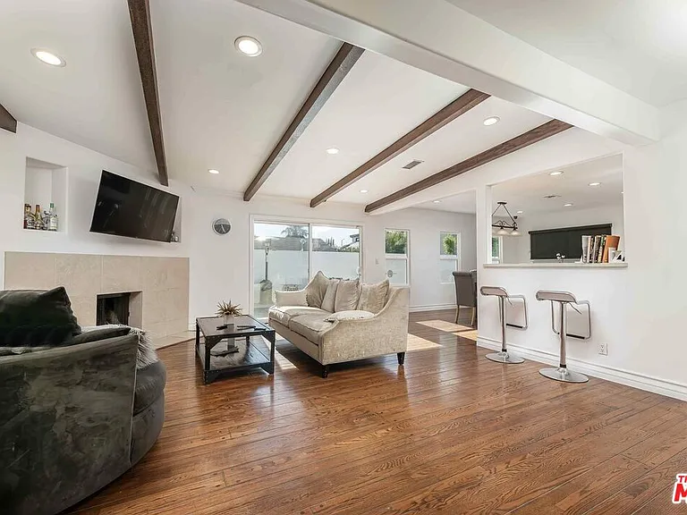 5515 Longridge Ave — Photo 7