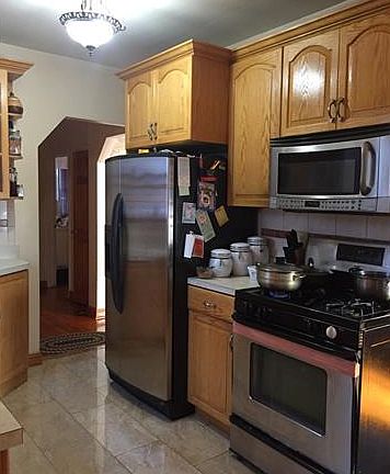 4th image of 2442 Bouck Ave