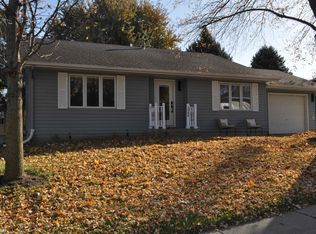 1546 Olive St, Carroll, IA 51401