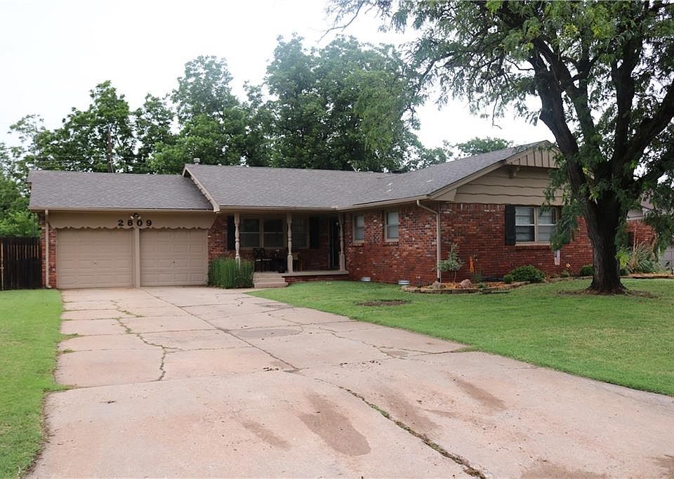 1st image of 2809 Kerry Ln