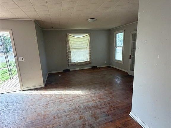 4th image of 1120 W Myrtle St
