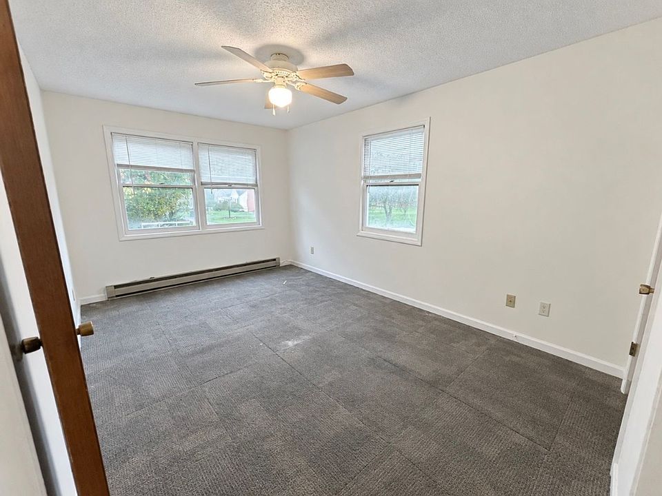 1st image of 303 Snidow St APT 4