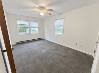 303 Snidow St APT 4, Pembroke, VA 24136