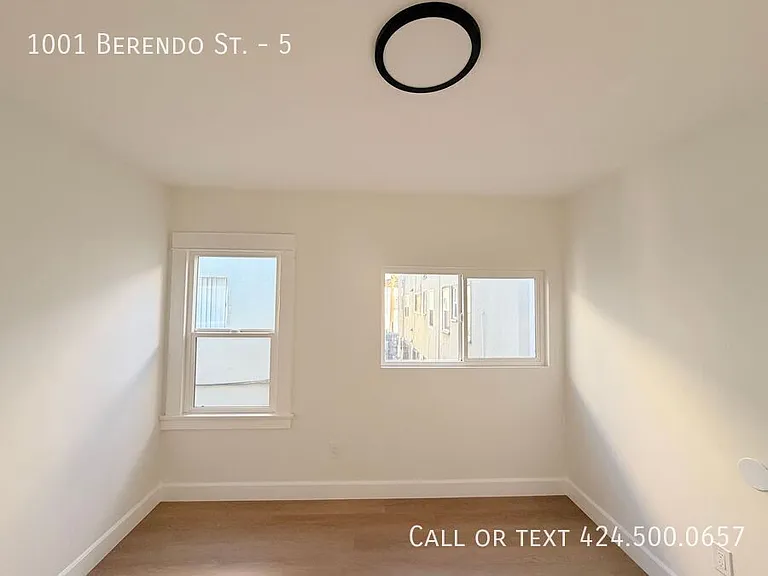 1001 N Berendo St #5 — Photo 13