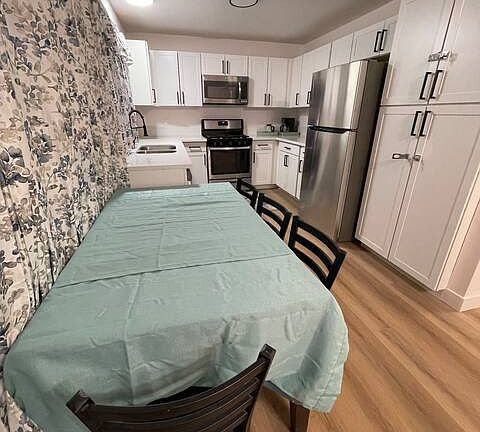 4th image of 7187 Enterprise Dr #2