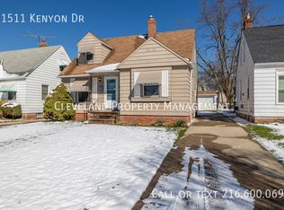 21511 Kenyon Dr, Maple Heights, OH 44137