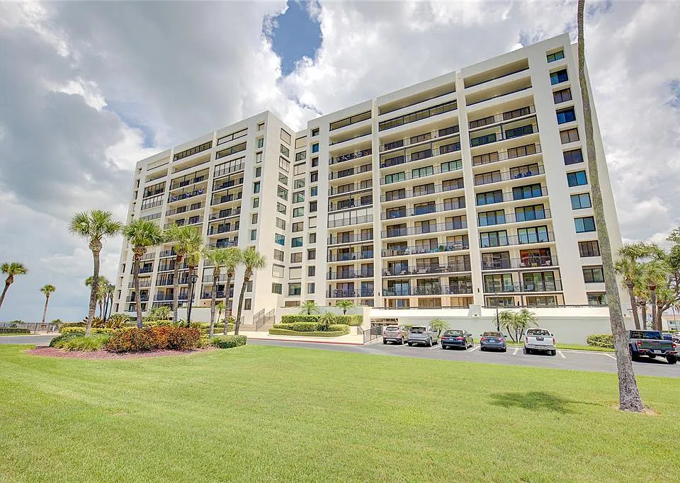 1460 Gulf Blvd #707