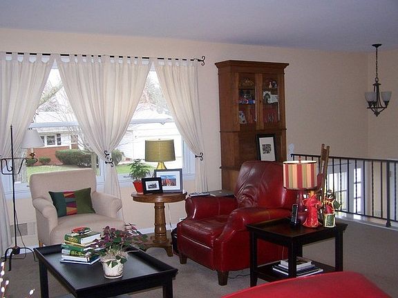 4th image of 417 Fairmont Dr