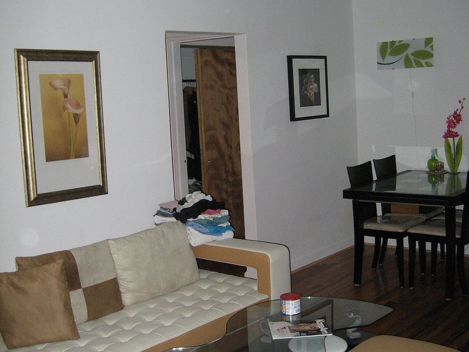 Living Area/Dining Area