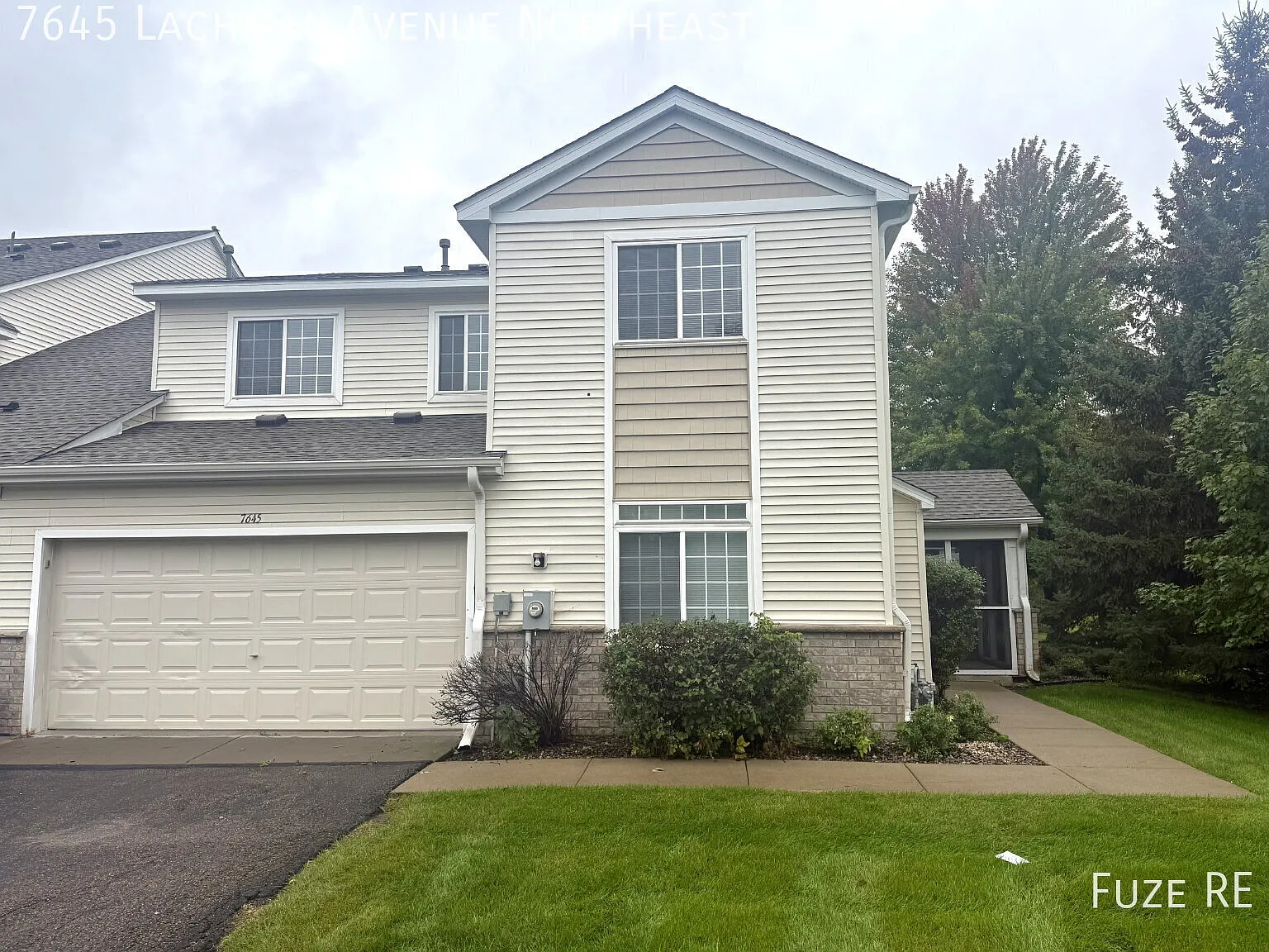 3BR/2.5BA End Unit Townhome w/3 Season Porch Available Now! — Photo 1