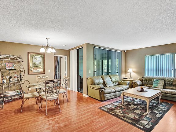 4th image of 2896 Carambola Cir S #2087