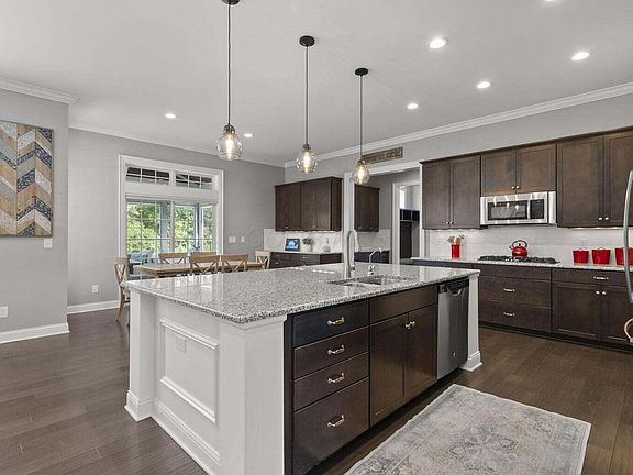 5th image of 2896 Sandycombe Dr