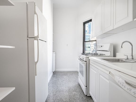 5th image of 142 E 27th St #7CC