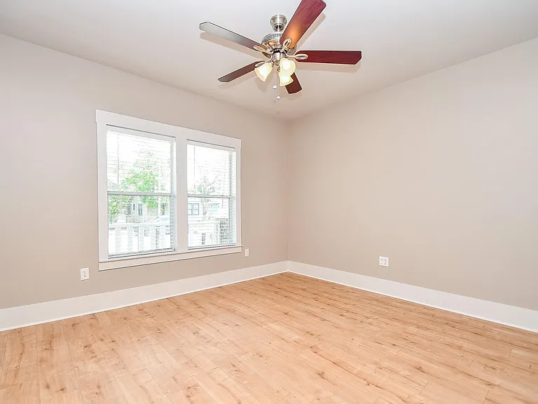 1307 Walton St — Photo 18