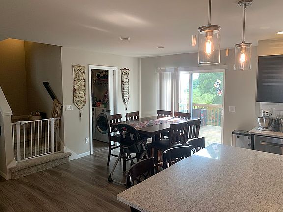 3rd image of 716 Crimson Leaf Ln