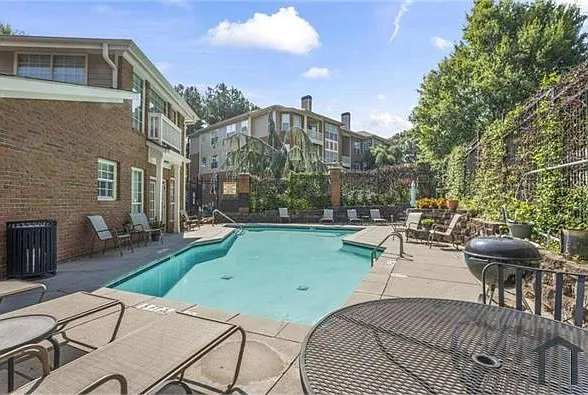 2 bed, 1500 sqft, $2,150 — Photo 2
