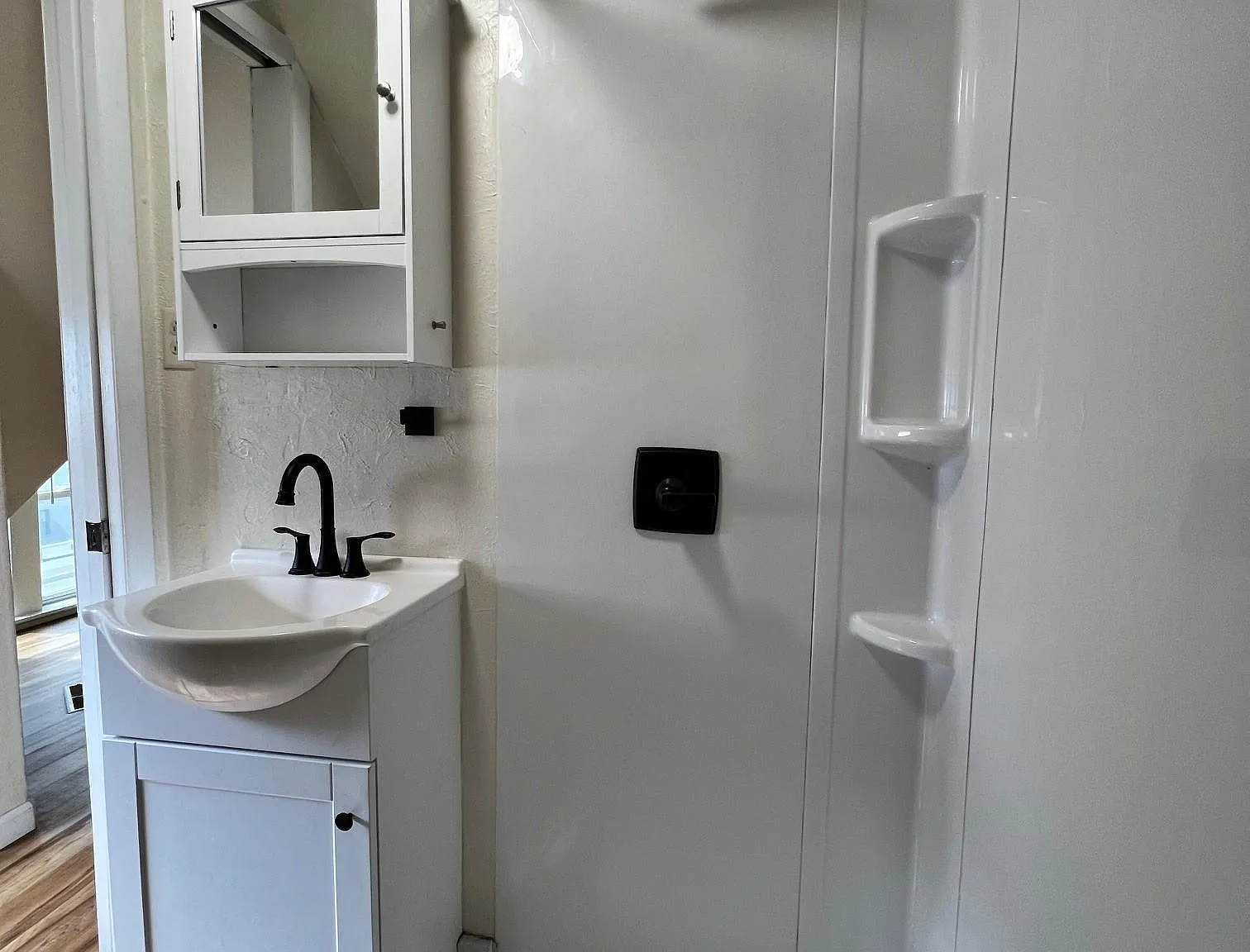 1 bed, $975 — Photo 4
