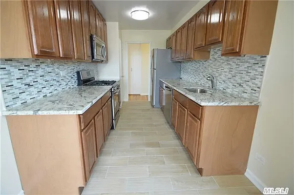 Sold by Douglas Elliman | media 27