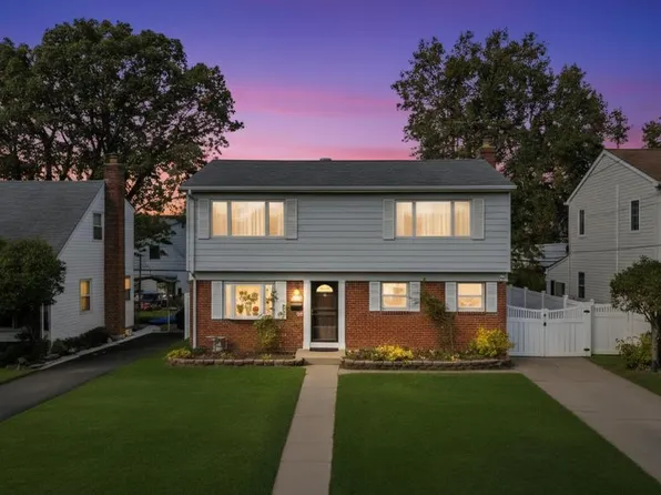 179 Sterling Road, Elmont, NY 11003