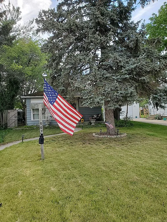 1007 Elco Ave photo 1