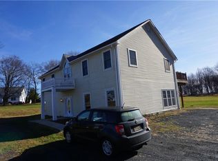 10 Papuli Dr, Marlboro, NY 12542