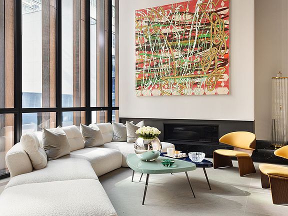5th image of 522 W 29th St APT 5D