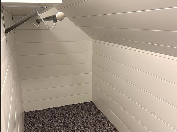 2nd image of 156 W Poplar St Floor 1