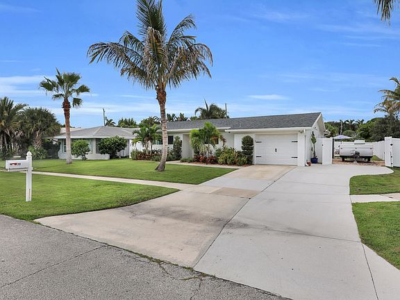 3rd image of 72 WILLOW Road