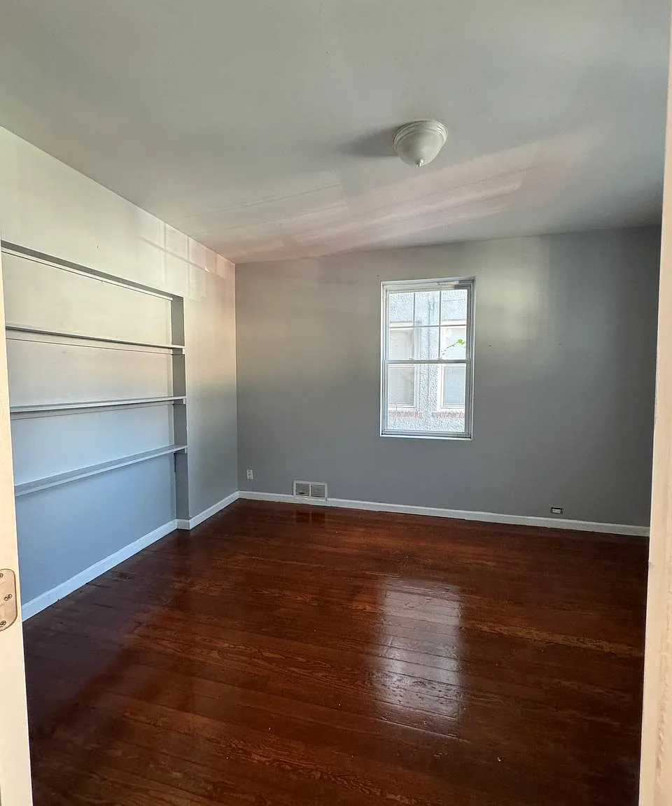 309 East Avenue — Photo 3