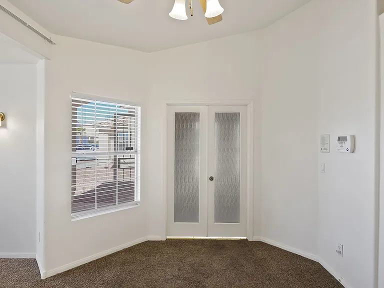 9892 Vermillion Cliffs Ave — Photo 17
