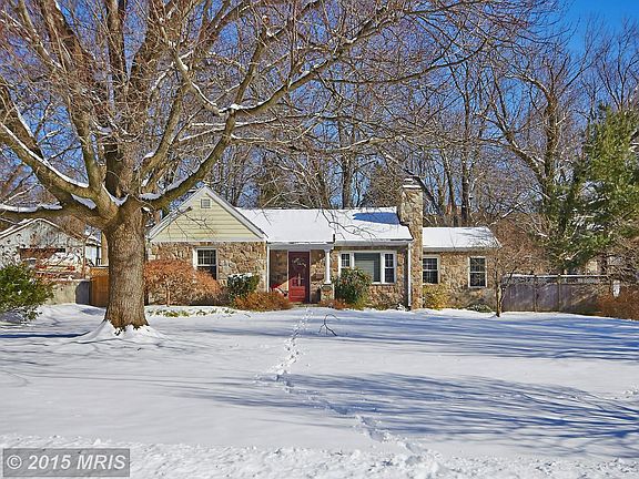 2nd image of 4031 Estabrook Dr