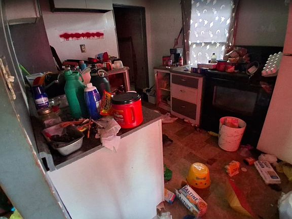 5th image of 1690 E Johns Ave