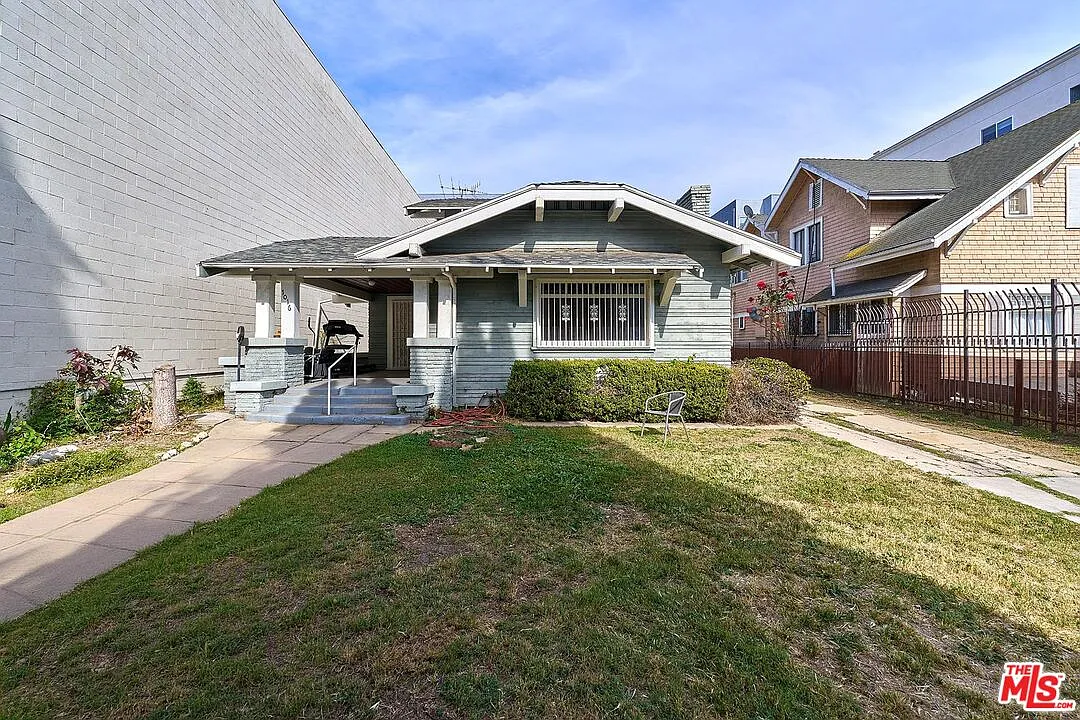2 bed, 2.0 bath, 1487 sqft, $2,700 — Photo 1